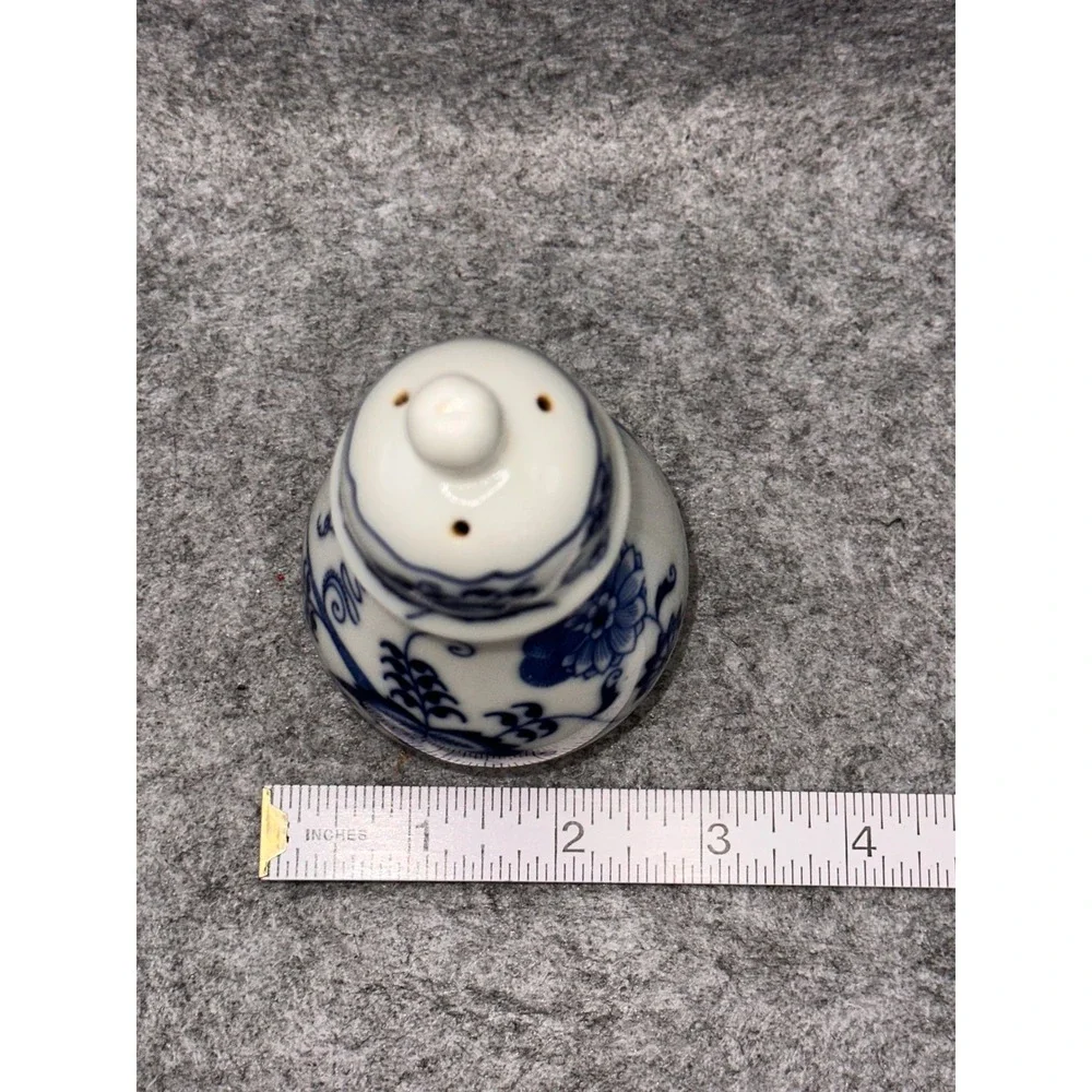 Blue Danube Porcelain Salt Shaker Blue Onion Pattern Vintage Japan Single Shaker
